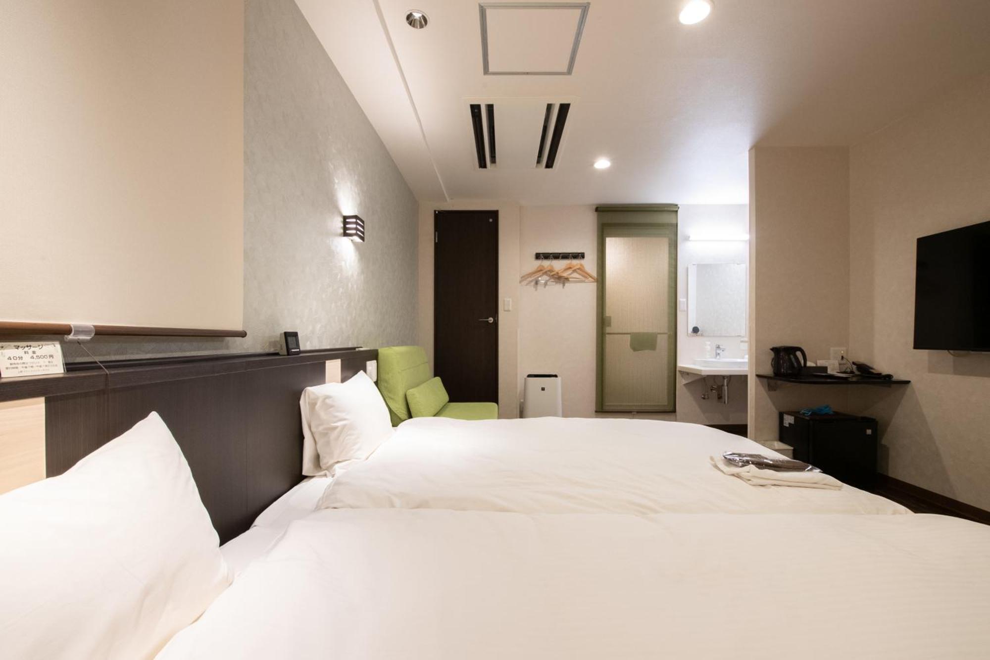Ueno First City Hotel Tokyo Esterno foto