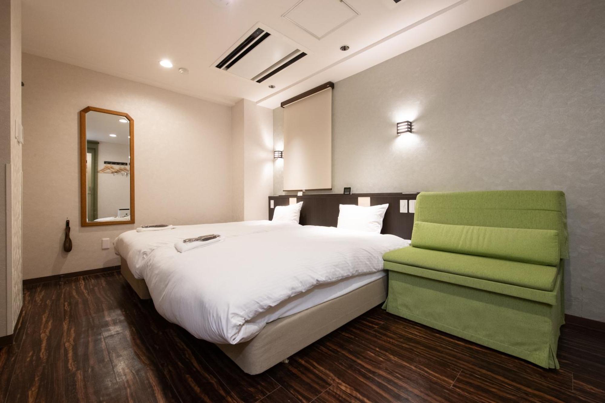 Ueno First City Hotel Tokyo Esterno foto