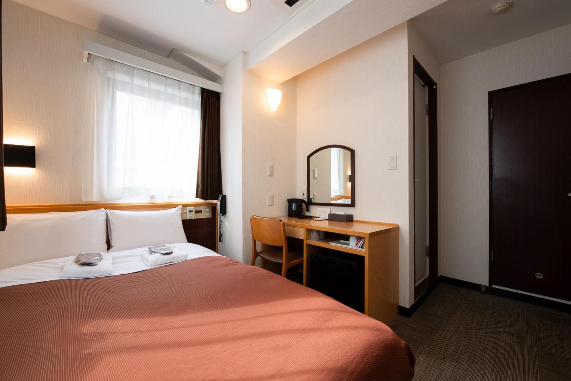 Ueno First City Hotel Tokyo Esterno foto