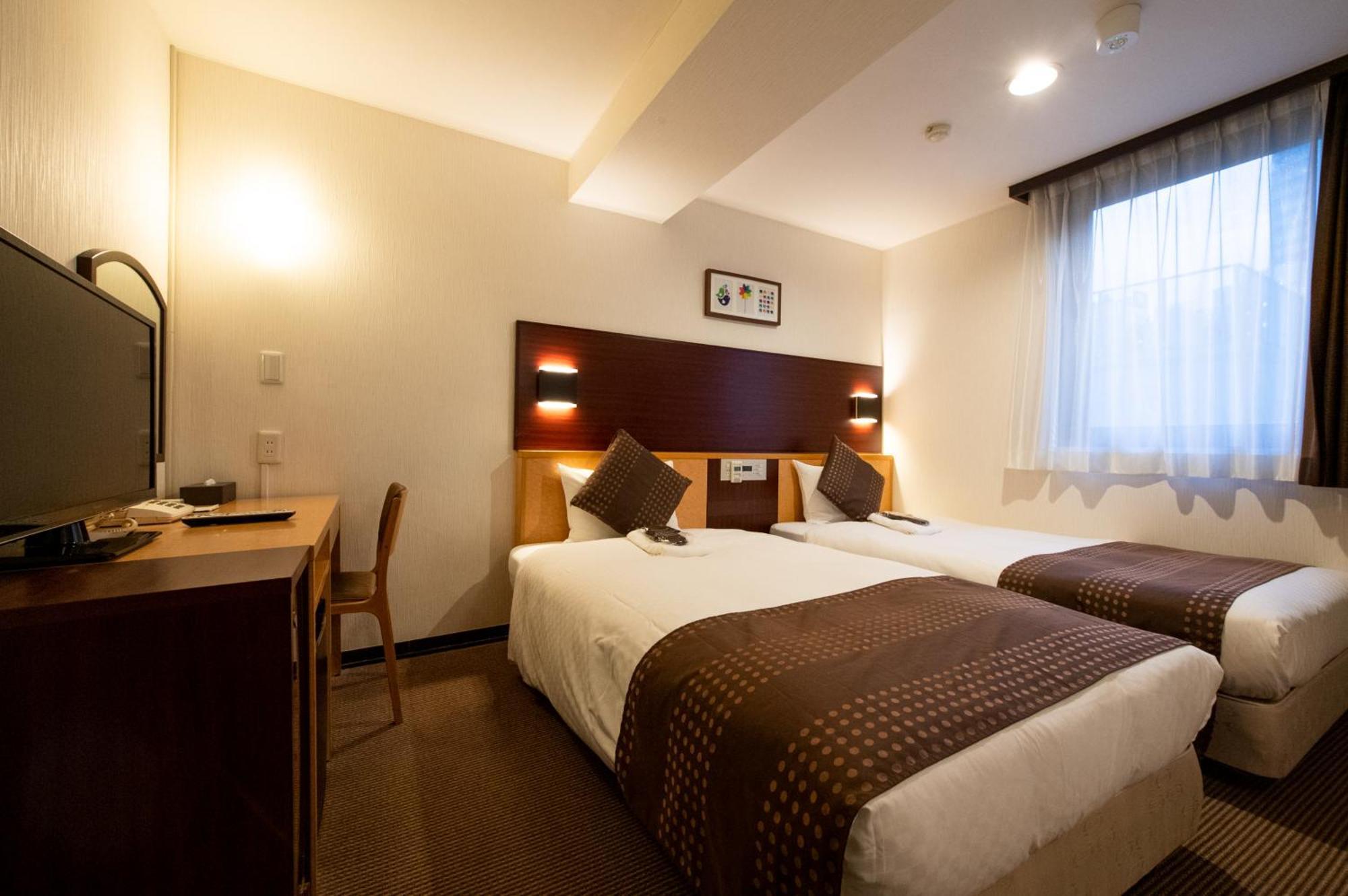 Ueno First City Hotel Tokyo Esterno foto