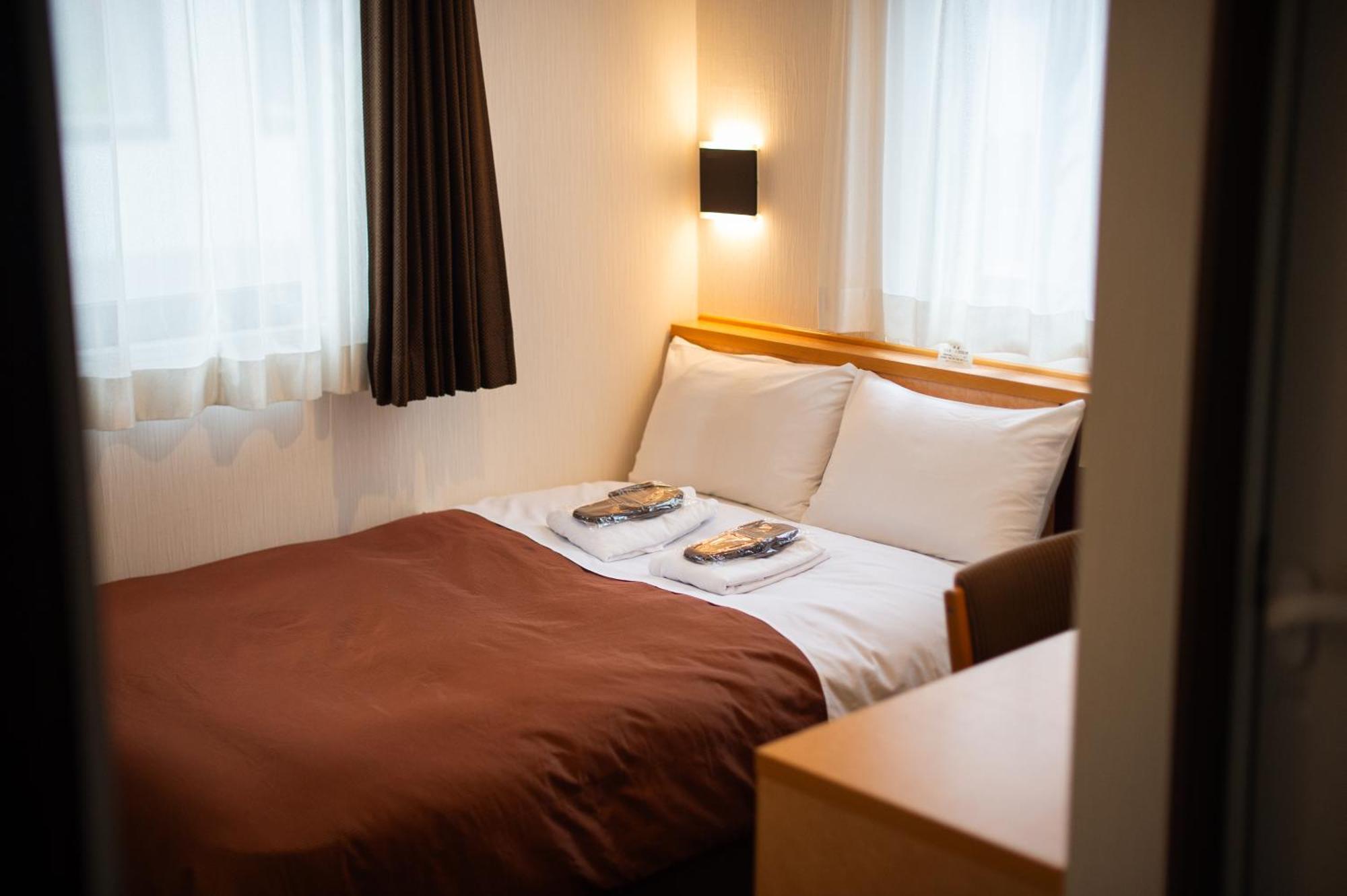 Ueno First City Hotel Tokyo Esterno foto