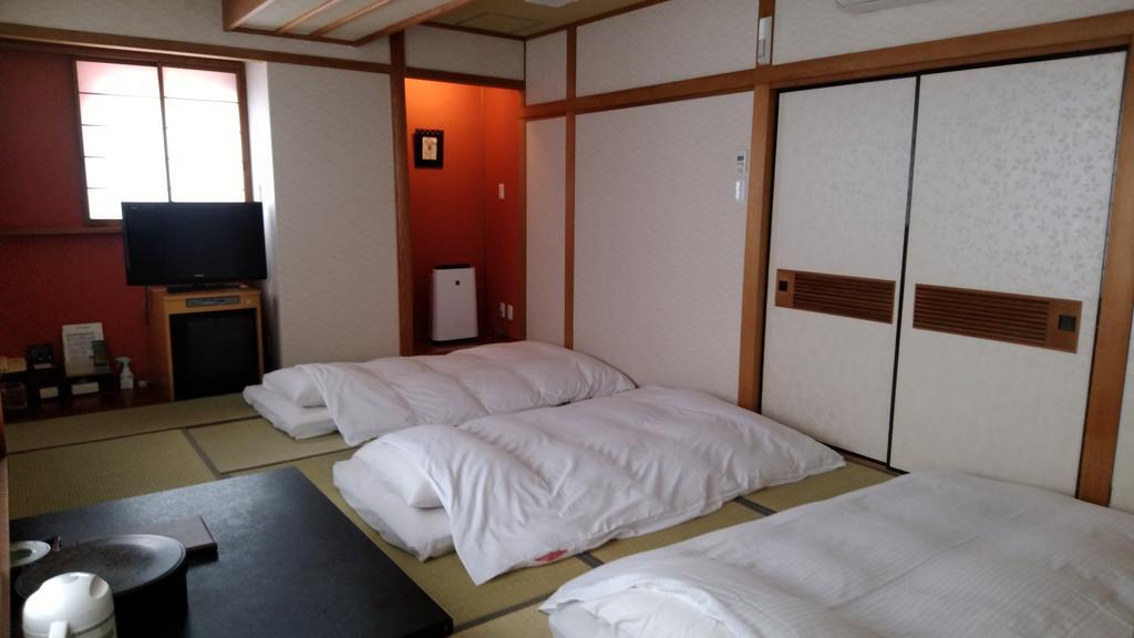Ueno First City Hotel Tokyo Esterno foto